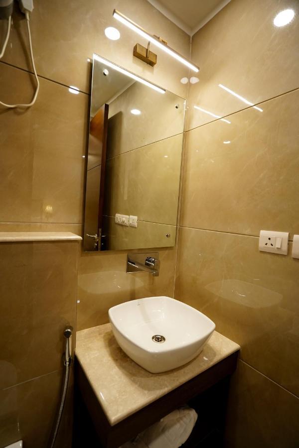 Wongdhen House Hotell New Delhi Eksteriør bilde